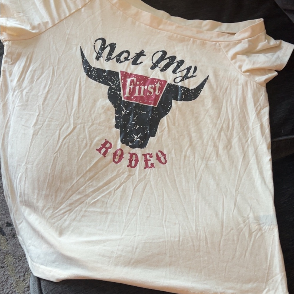 SHEIN Cream Graphic Tee - Not My First Rodeo
